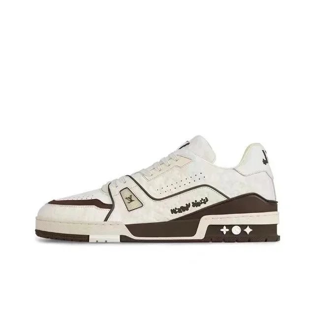 Louis Vuitton Sneakers Low-top monogram — 1ACR5K m Brown