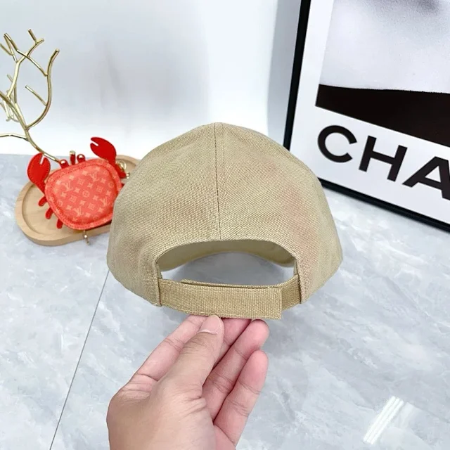 Prada Hats Triangle Plaque Baseball Cap product detail image 18