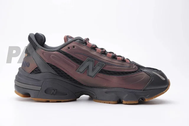 New Balance Sneakers 1000 product detail image 11