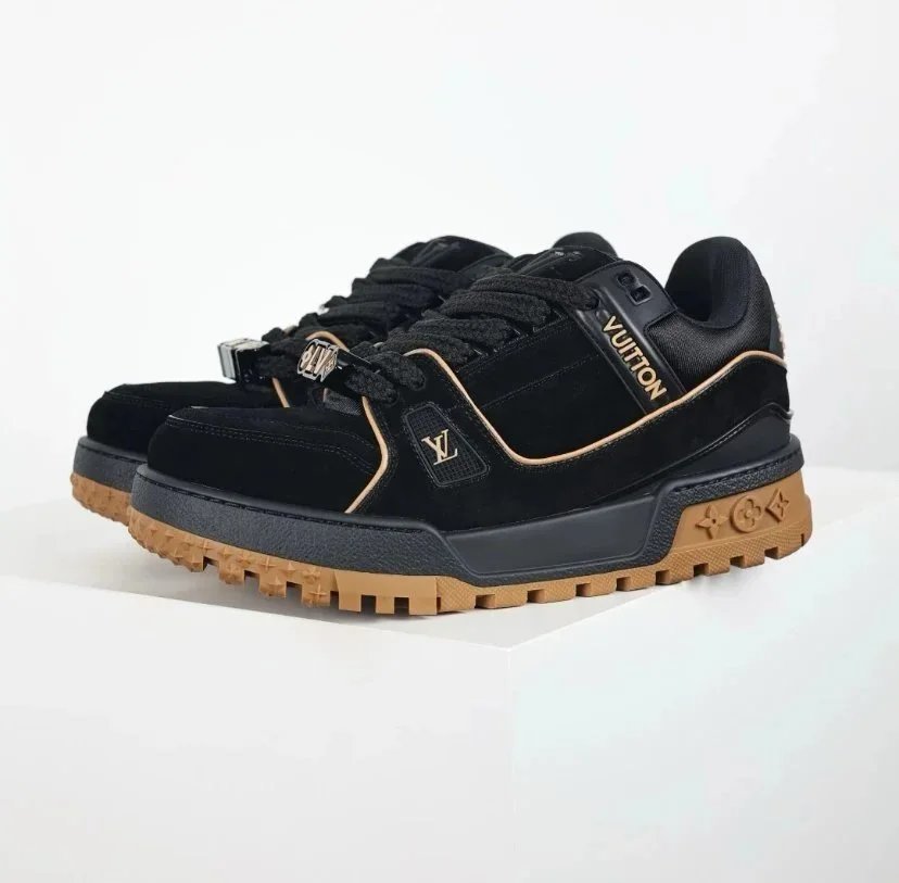Louis Vuitton Sneakers Rhinestone-embellished low-top — 12