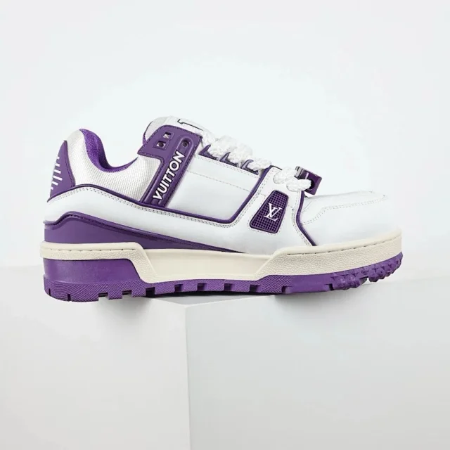 Louis Vuitton Sneakers Rhinestone-embellished low-top product detail image 39