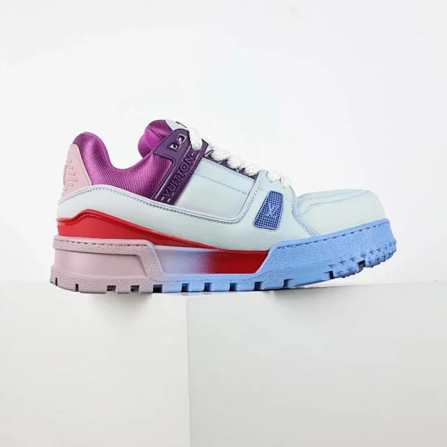 Louis Vuitton Sneakers Rhinestone-embellished low-top product detail image 47
