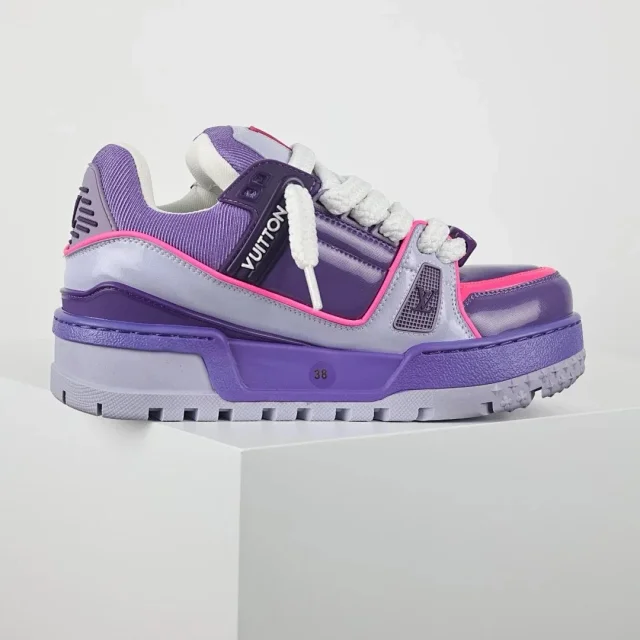 Louis Vuitton Sneakers Rhinestone-embellished low-top product detail image 84