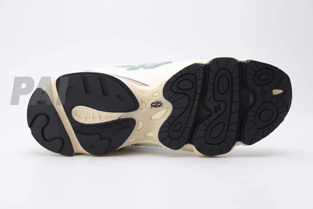 New Balance Sneakers 1000 product detail image 49