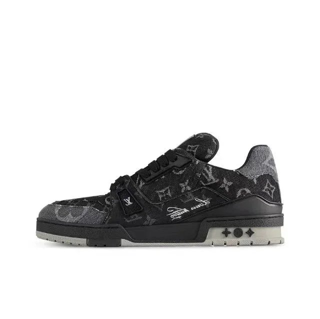 Louis Vuitton Sneakers Low-top monogram — 1AC4ZB Black