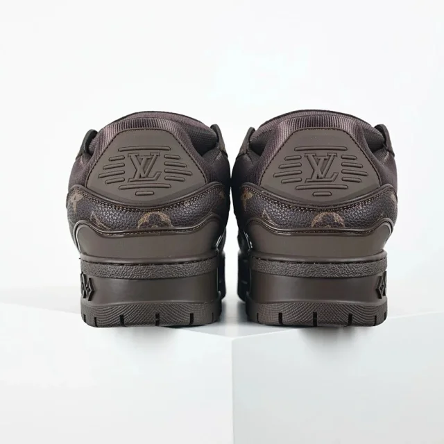 Louis Vuitton Sneakers Rhinestone-embellished low-top product detail image 62