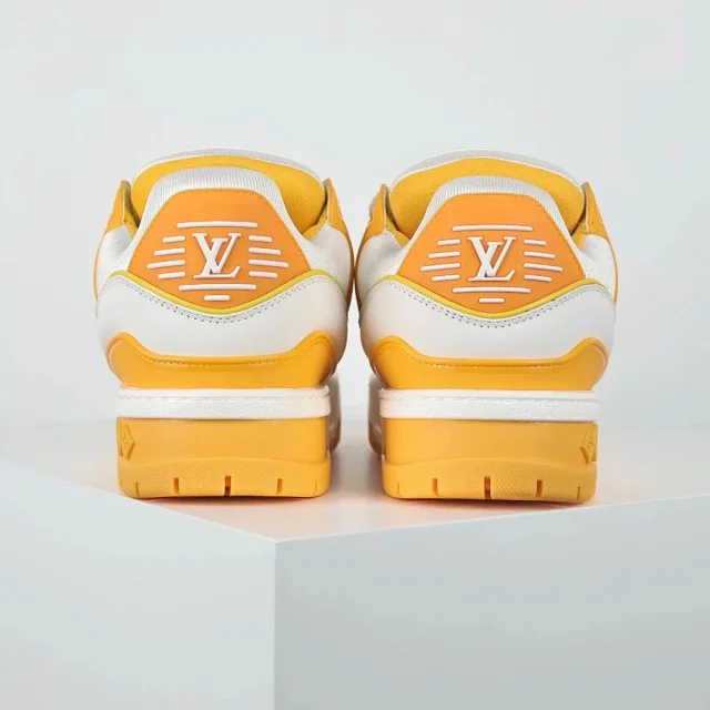 Louis Vuitton Sneakers Rhinestone-embellished low-top product detail image 74