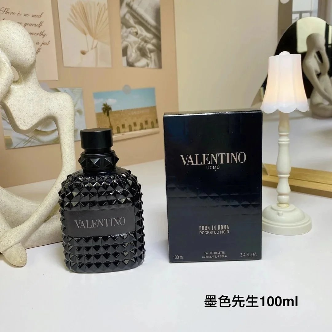 Valentino Uomo Born In Roma Rockstud Noir Eau de Toilette Black 100ml Perfume