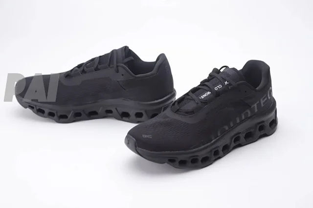 On Sneakers Cloudmonster 1 product detail image 16