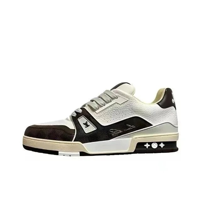 Louis Vuitton Sneakers Low-top monogram — 1ACWUE White Brown Black