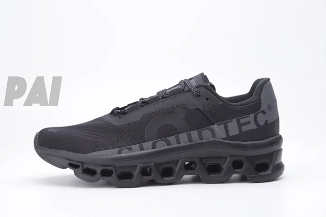 On Sneakers Cloudmonster 1 product detail image 42
