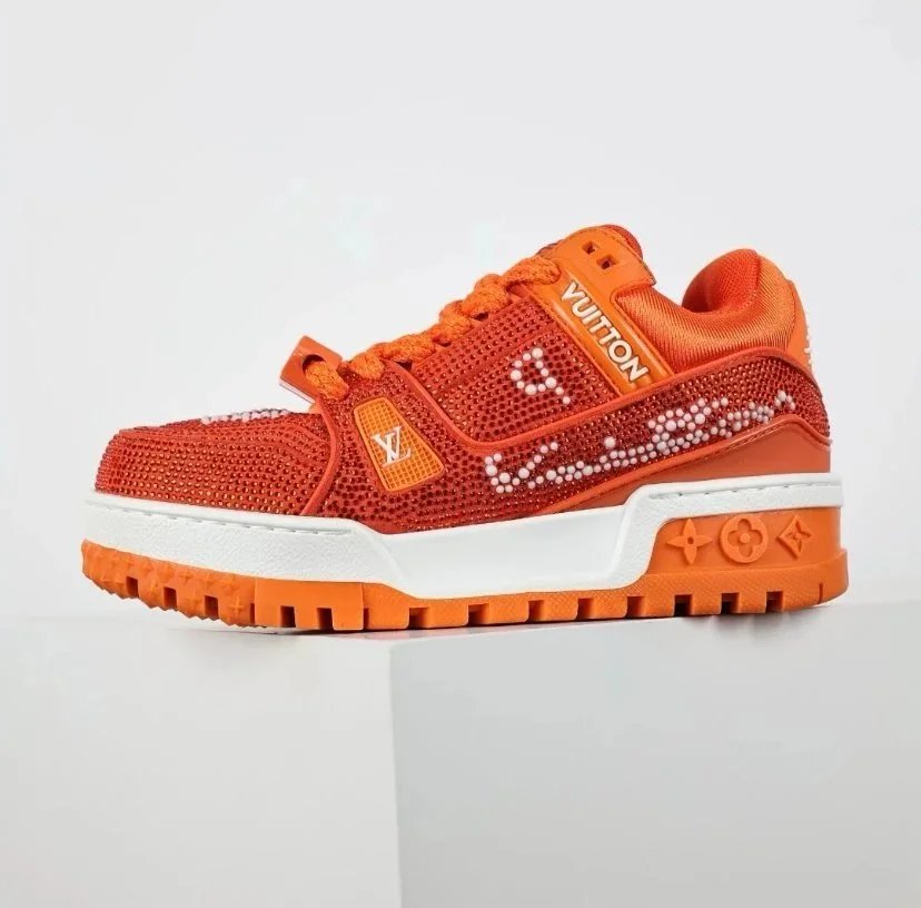 Louis Vuitton Sneakers Rhinestone-embellished low-top — 10