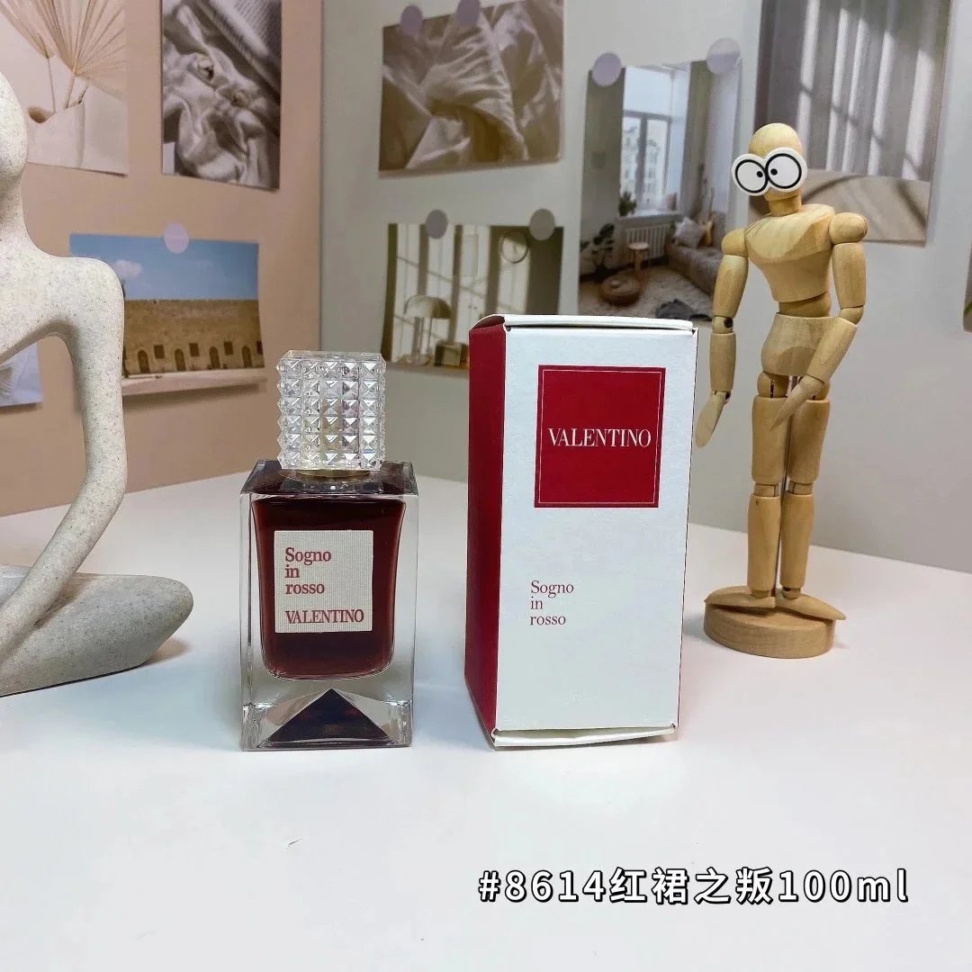 Valentino Sogno in Rosso Red Perfume