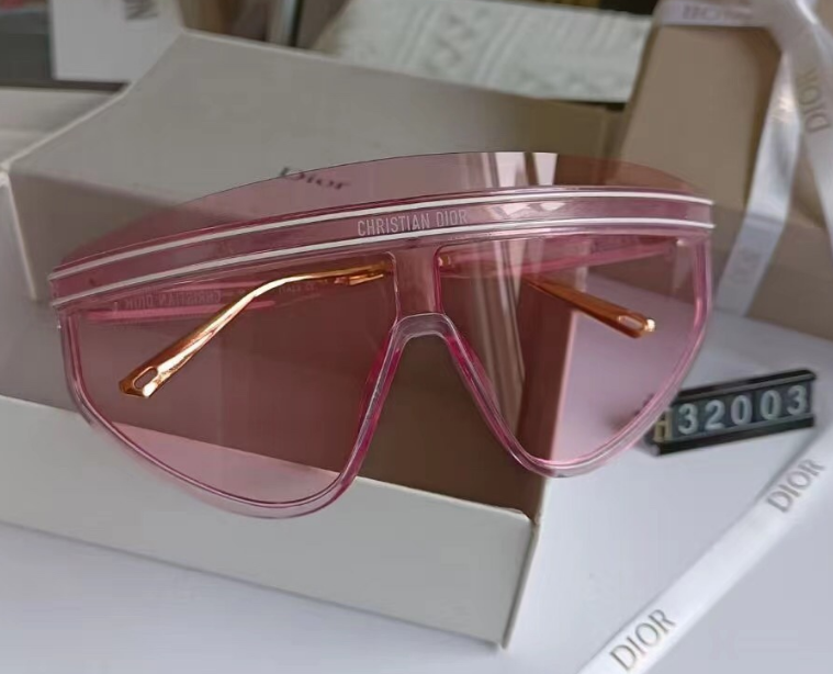 Dior Eyewear Sunglasses — 18