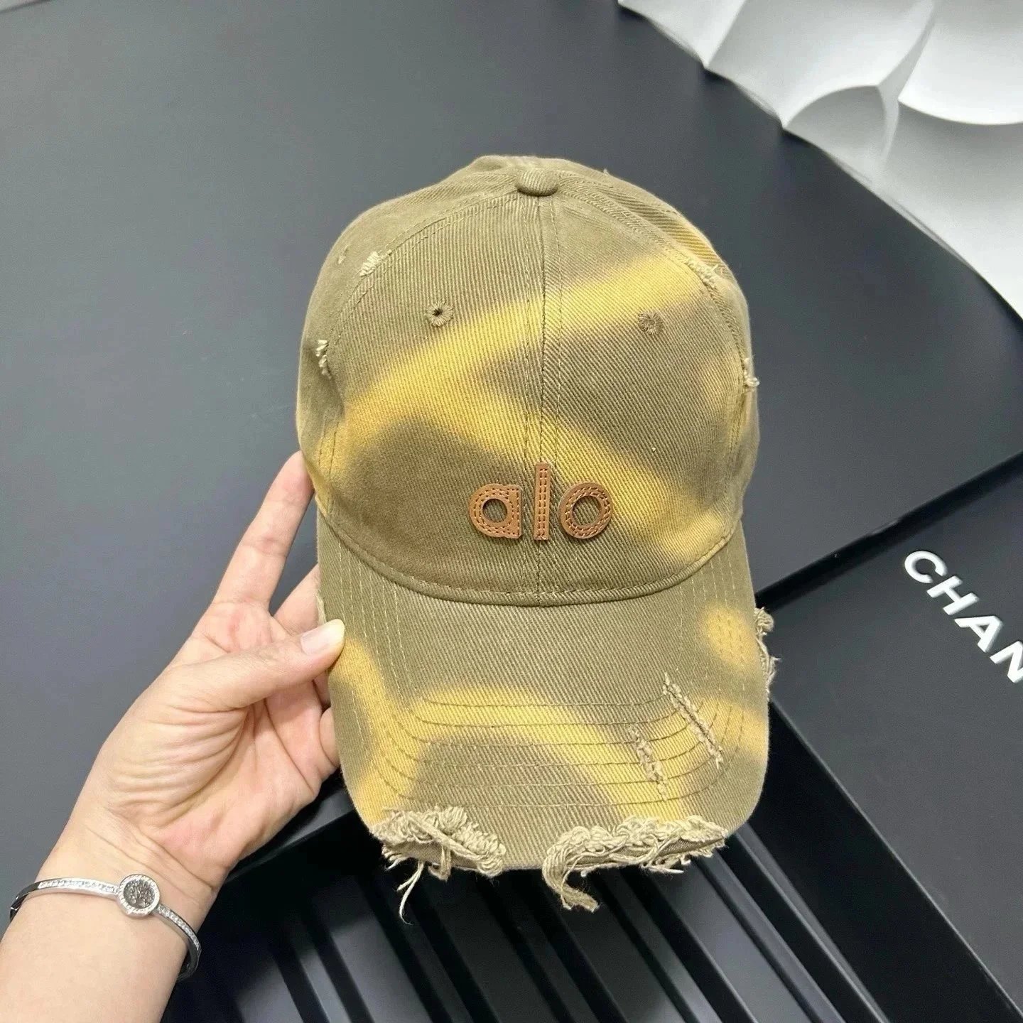 Alo Yoga Hats Logo Baseball Cap — 34