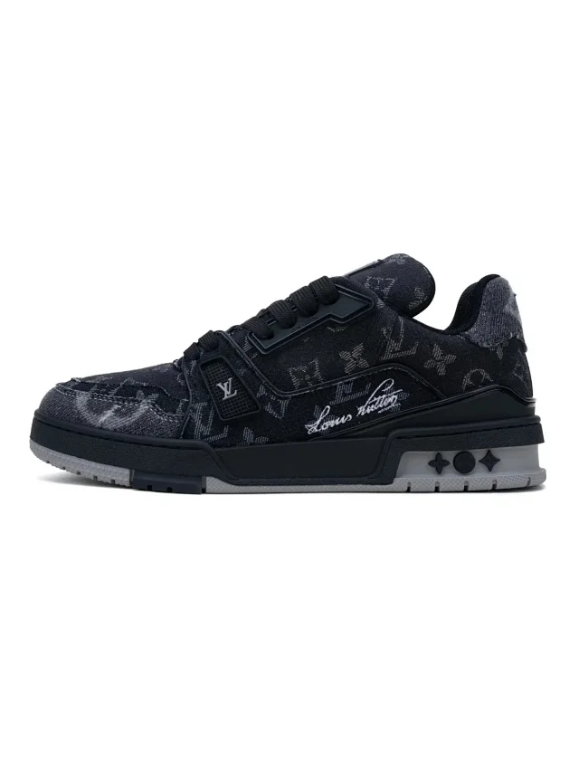 Louis Vuitton Sneakers Low-top monogram product detail image 4