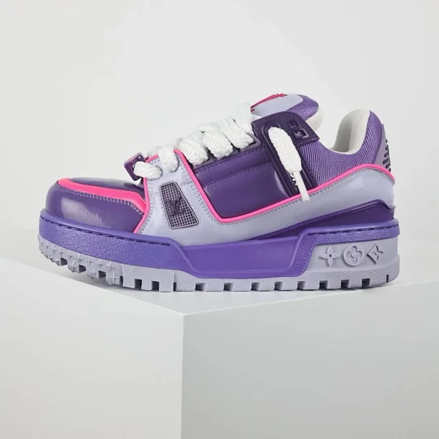 Louis Vuitton Sneakers Rhinestone-embellished low-top product detail image 82