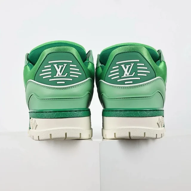Louis Vuitton Sneakers Rhinestone-embellished low-top product detail image 31