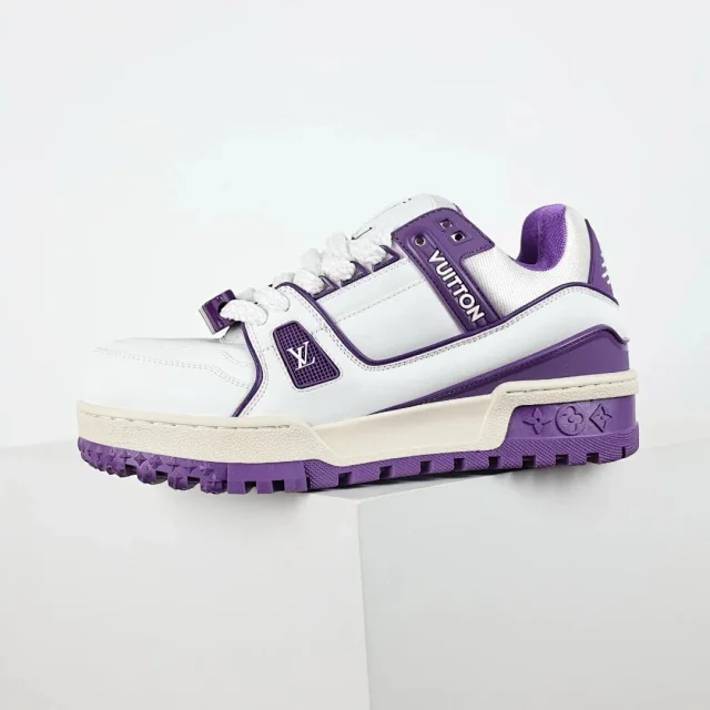Louis Vuitton Sneakers Rhinestone-embellished low-top product detail image 37