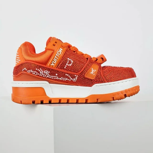 Louis Vuitton Sneakers Rhinestone-embellished low-top product detail image 57