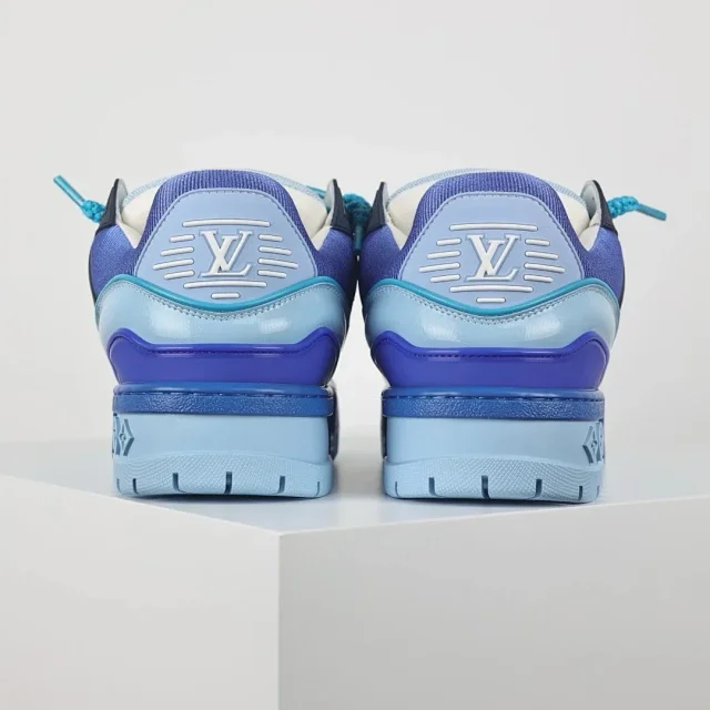 Louis Vuitton Sneakers Rhinestone-embellished low-top product detail image 81