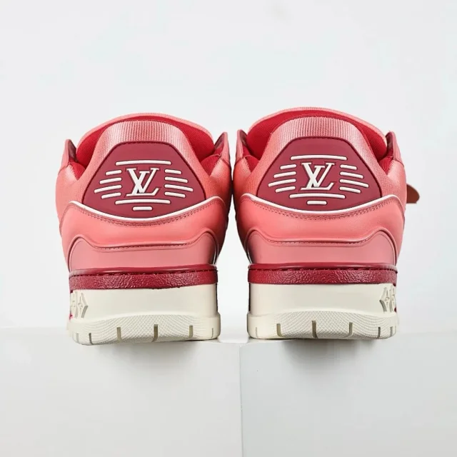 Louis Vuitton Sneakers Rhinestone-embellished low-top product detail image 26