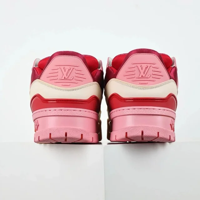 Louis Vuitton Sneakers Rhinestone-embellished low-top product detail image 41