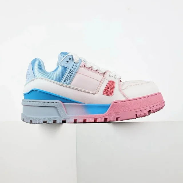Louis Vuitton Sneakers Rhinestone-embellished low-top product detail image 45