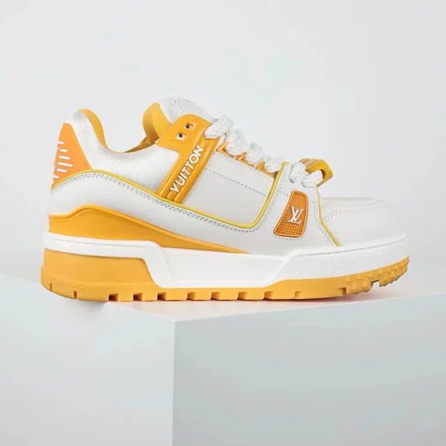 Louis Vuitton Sneakers Rhinestone-embellished low-top product detail image 75