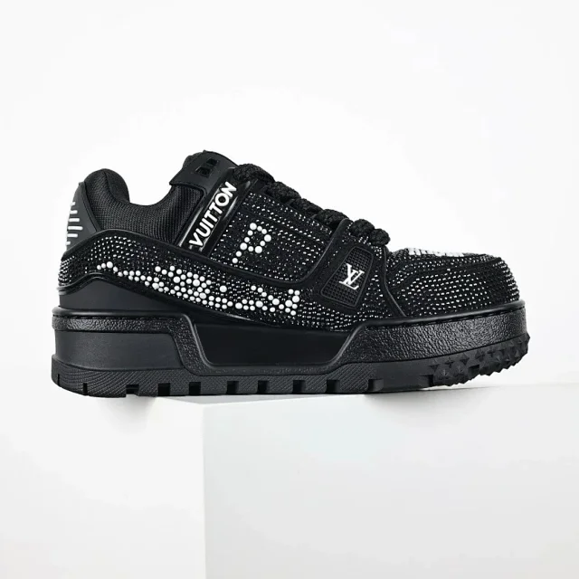 Louis Vuitton Sneakers Rhinestone-embellished low-top product detail image 52