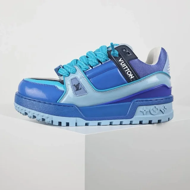 Louis Vuitton Sneakers Rhinestone-embellished low-top product detail image 79