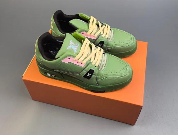 Louis Vuitton Sneakers LV Trainer product detail image 10