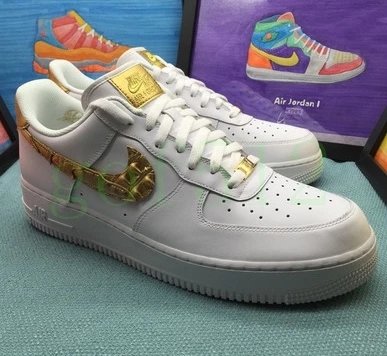 In Stock Ready to Ship Air Force 1 CR7 Cristiano Ronaldo White Gold Swoosh Sneakers AQ0666-100