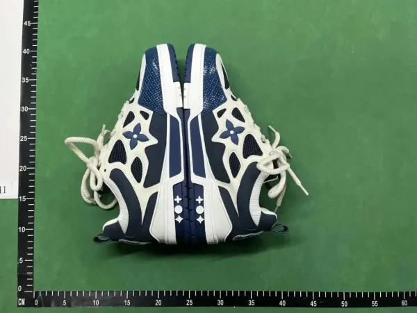 Louis Vuitton Archlight Sneakers Navy and Beige Sneakers - 7