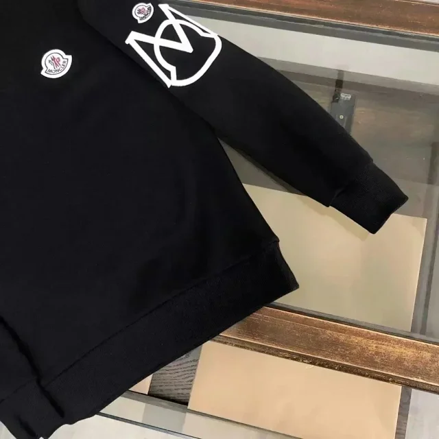 Moncler Hoodies & Sweatshirts Crewneck sweatshirt with logo print and sleeve patches product detail image 3