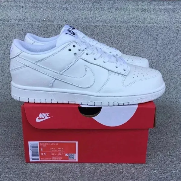 Nike Dunk Low Green White Sneakers - 9