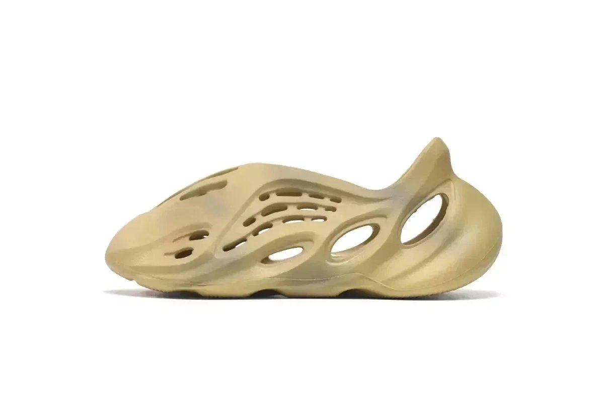 Unbranded Sneakers Yeezy Foam RNNR — Desert Sand GV6843