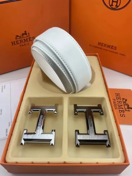 Hermès H Buckle Belt in Blue Leather with Interchangeable Silver and Gold Buckles - 9