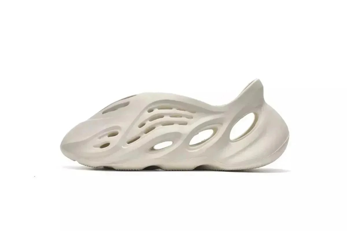 Unbranded Sneakers Yeezy Foam RNNR — Ararat G55486