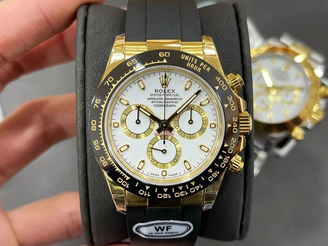 Rolex Multiple watch models — 31