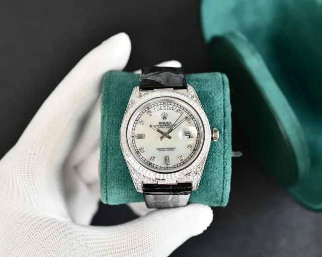 Rolex Watches Datejust fluted-bezel date watch with jubilee-style bracelet product detail image 13
