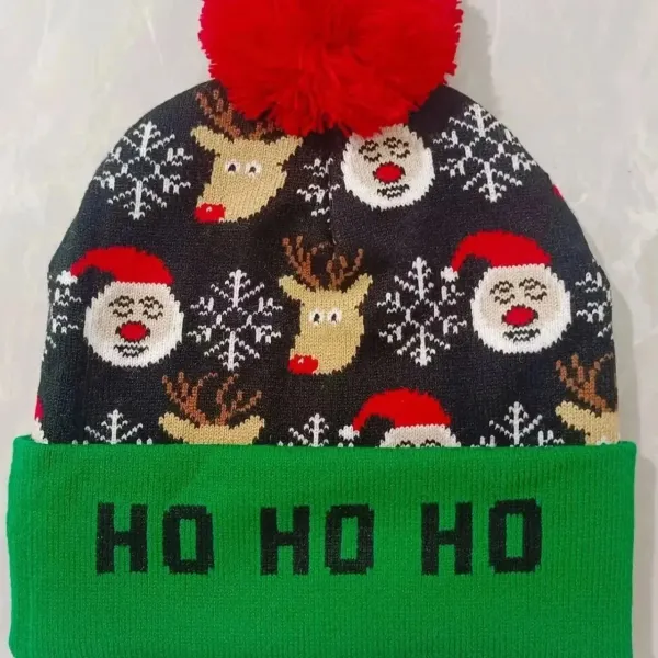 Design Festive Light String Beanie Red with Pom-Pom - 10