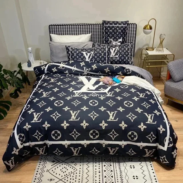 Louis Vuitton Uncategorized Four-Piece Logo-Print Bed Sheet Set product detail image 4