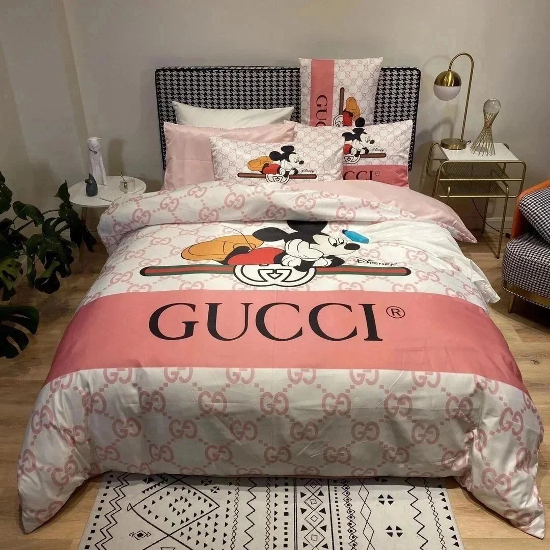 Louis Vuitton Uncategorized Four-Piece Logo-Print Bed Sheet Set — 31 1.8mm