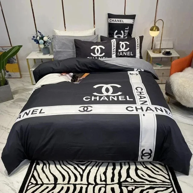 Louis Vuitton Uncategorized Four-Piece Logo-Print Bed Sheet Set product detail image 10