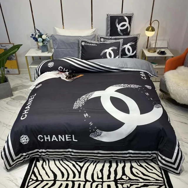 Louis Vuitton Uncategorized Four-Piece Logo-Print Bed Sheet Set product detail image 8