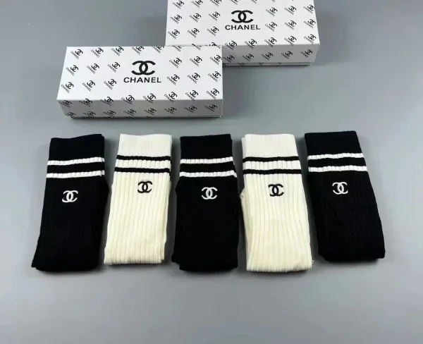 Loewe Anagram Logo Socks Black and Cream - 9