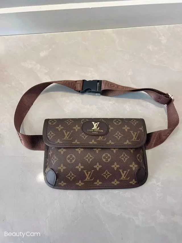 Gucci Backpacks Monogram Backpack product detail image 9