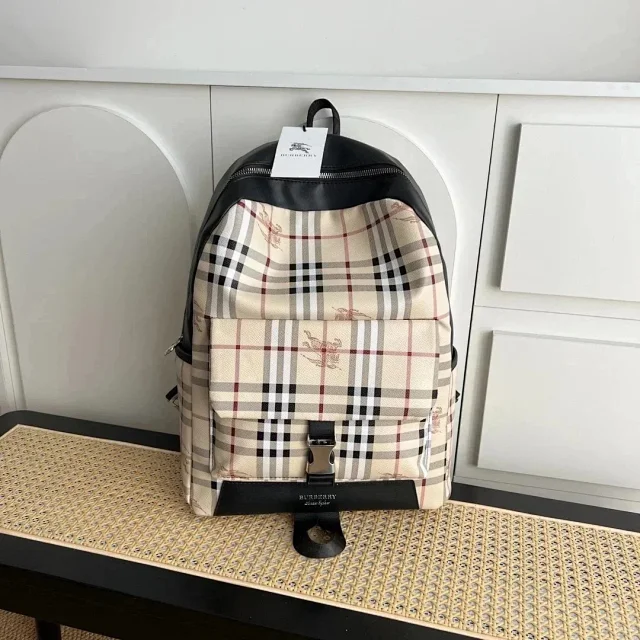 Gucci Backpacks Monogram Backpack product detail image 7