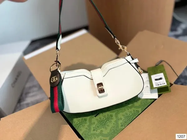 Gucci GG Marmont Mini Shoulder Bag Blue and Beige Canvas - 33